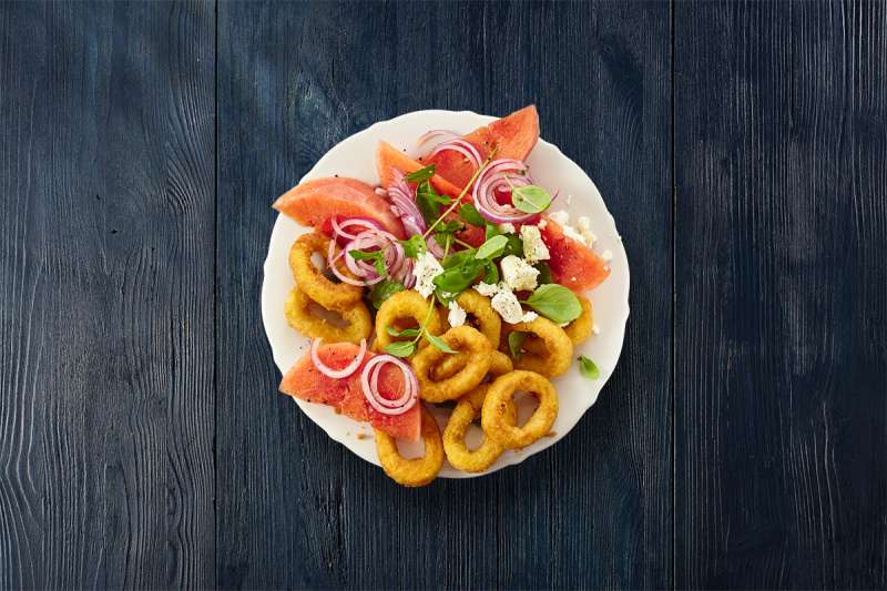 Calamares auf Melonen-Fetasalat  Calamares auf Melonen-Fetasalat