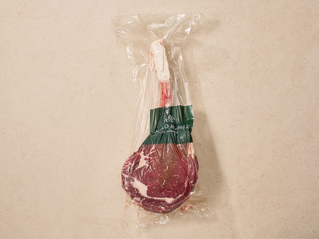 Donald Russell »Tomahawk Steak« · Dry aged Donald Russell »Tomahawk Steak« · Dry aged