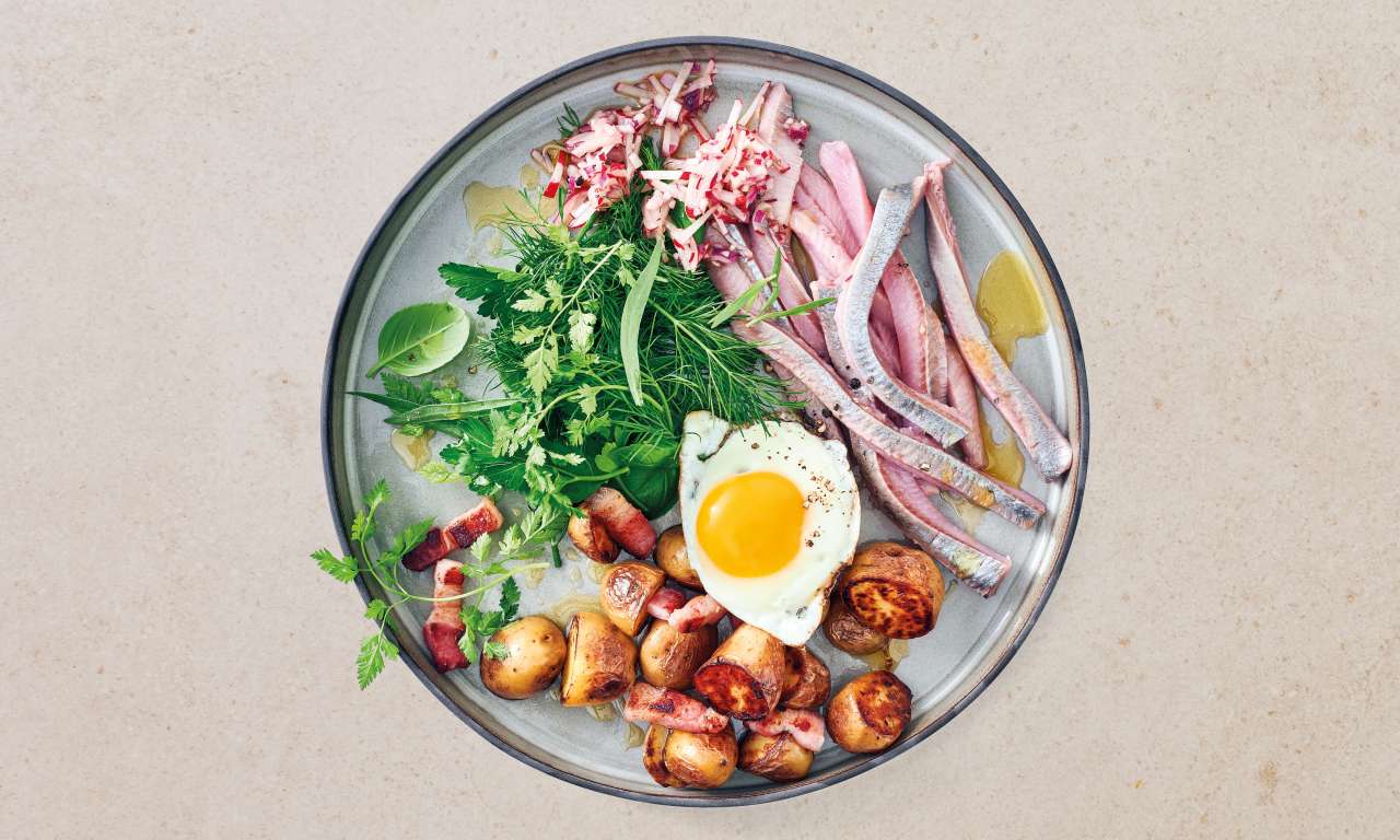 Rezept: Matjes auf Kräuter-Röstkartoffeln Rezept: Matjes auf Kräuter-Röstkartoffeln