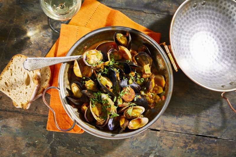 Cataplana mit Muscheln Cataplana mit Muscheln