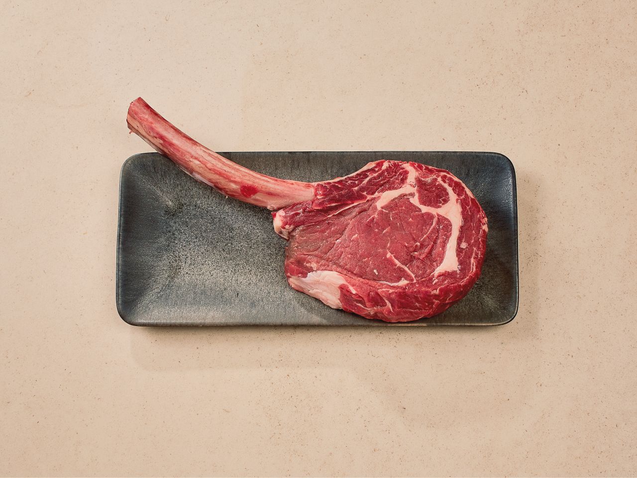 Donald Russell »Tomahawk Steak« · Dry aged Donald Russell »Tomahawk Steak« · Dry aged