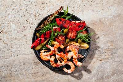 Gegrillte Garnelen mit Antipastisalat