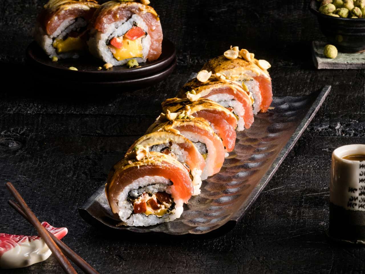 Inside Out Sushi mit Thunfisch & Mango