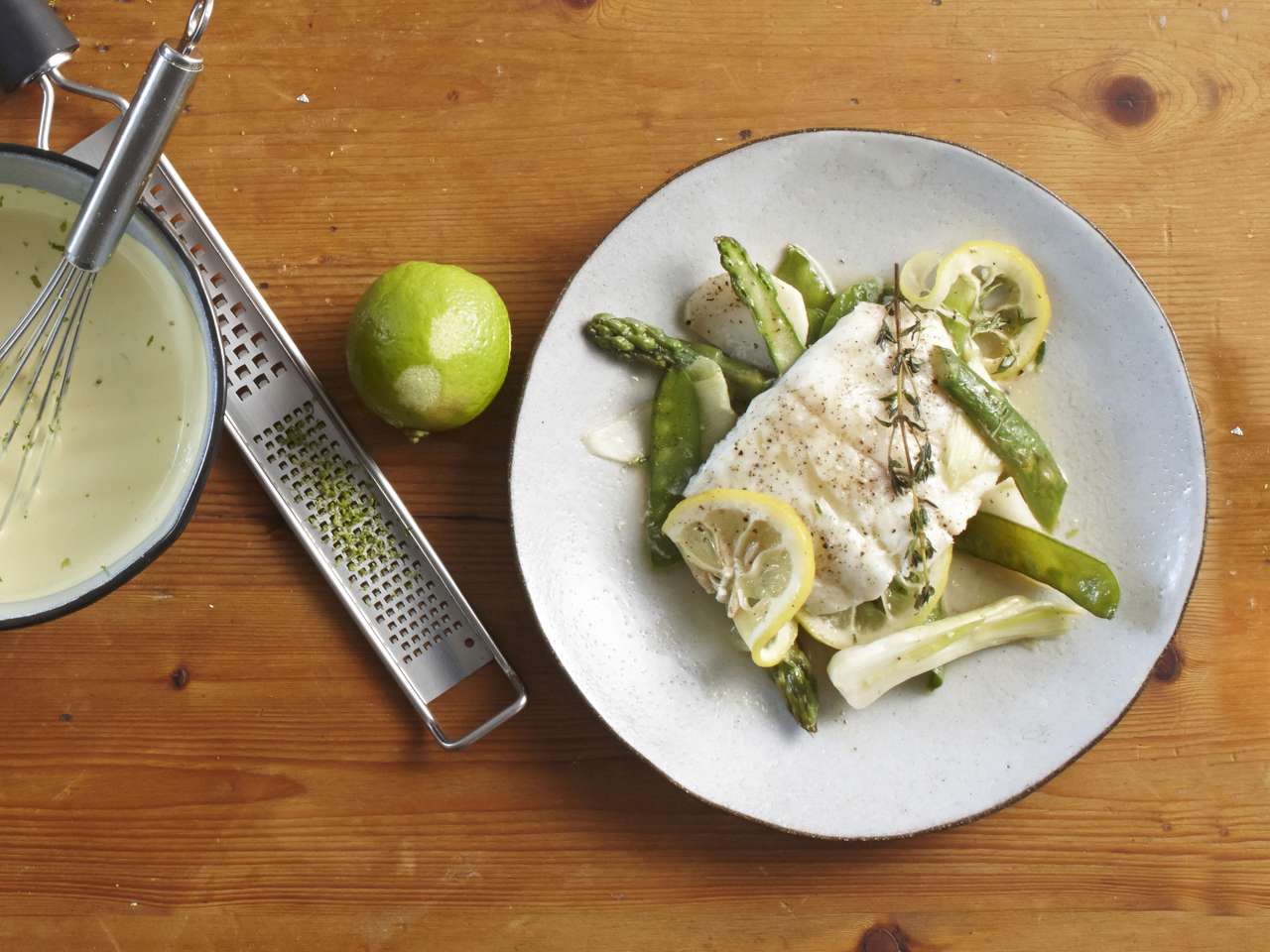 Schellfisch auf Frühlingsgemüse