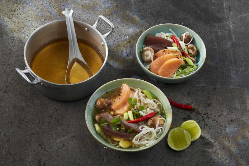 Pho Bo mit Lachs & Thunfisch Pho Bo mit Lachs & Thunfisch