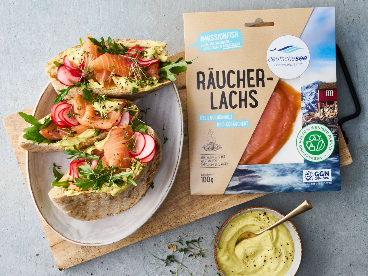 Räucherlachs-Pita mit Curryschmand Räucherlachs-Pita mit Curryschmand