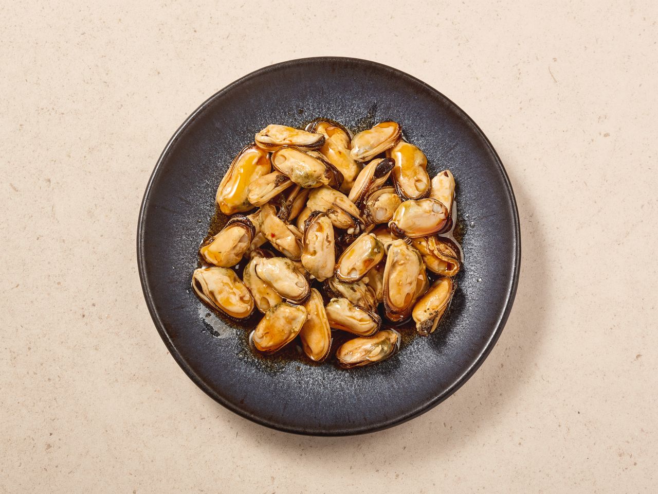 Tapas »Miesmuschelfleisch Asia-Sesam« Tapas »Miesmuschelfleisch Asia-Sesam«