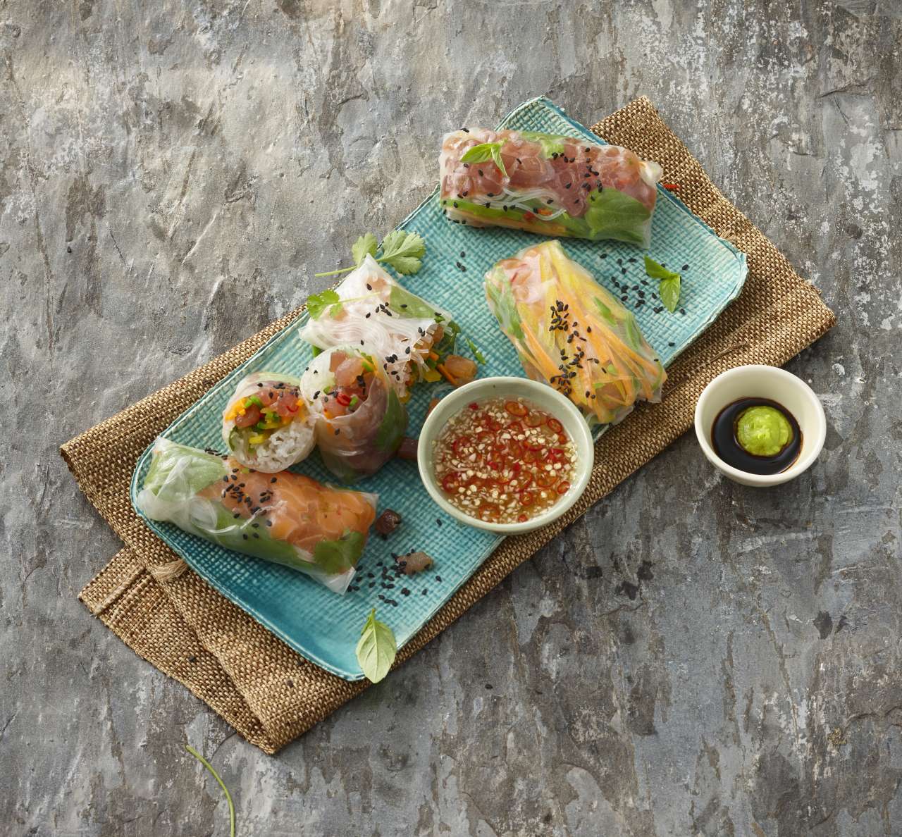 Rezept: Sommerrollen mit Lachs und Thunfisch Rezept: Sommerrollen mit Lachs und Thunfisch