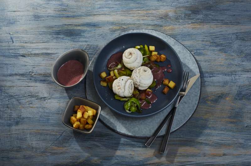 Gedämpfte Seezungenröllchen