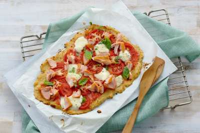Low-Carb-Pizza mit Stremellachs Low-Carb-Pizza mit Stremellachs