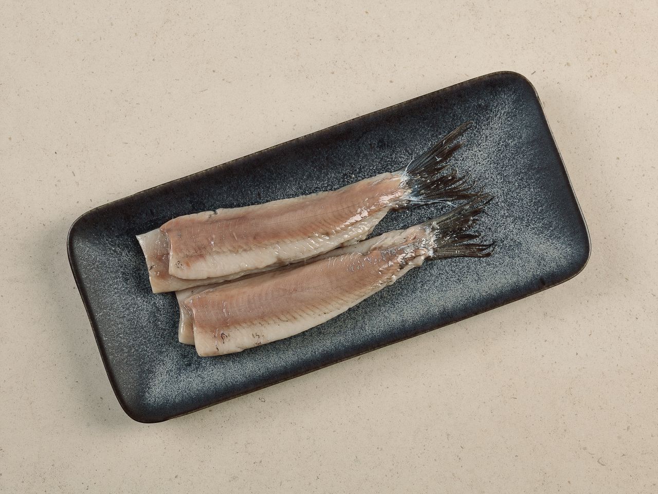 Frisch filetierter Matjes (Neufang 2025)