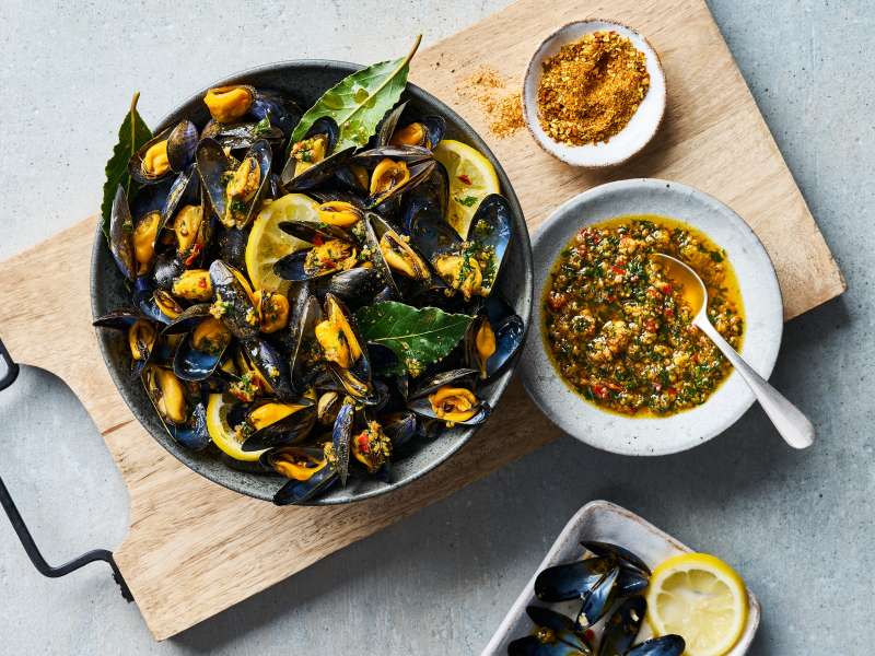 Miesmuscheln mit Cajun-Butter  Miesmuscheln mit Cajun-Butter