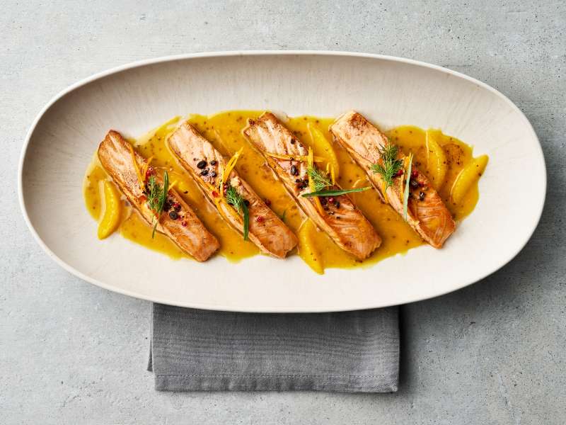 Rezept: Rotgarnelen mit Erdnüssen und Kokos-Zitronengras-Sauce