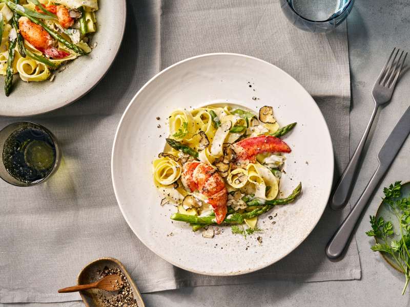 Hummer auf Trüffel-Tagliatelle